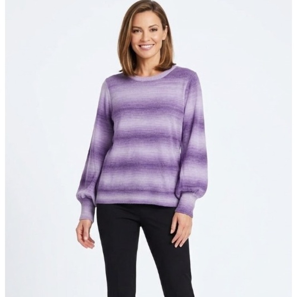 New DG2 Diane Gilman size XL Purple Crew Neck Puff Sleeve Light Knit Sweater